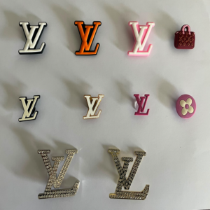 Pin's pour Crocs - LV